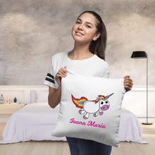 Încarcă imaginea în vizualizatorul Galerie, Pernă personalizată cu Unicorn + Nume | DTG
