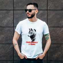 Încarcă imaginea în vizualizatorul Galerie, Tricou bumbac bărbați - Wolf - Dangerously Strong
